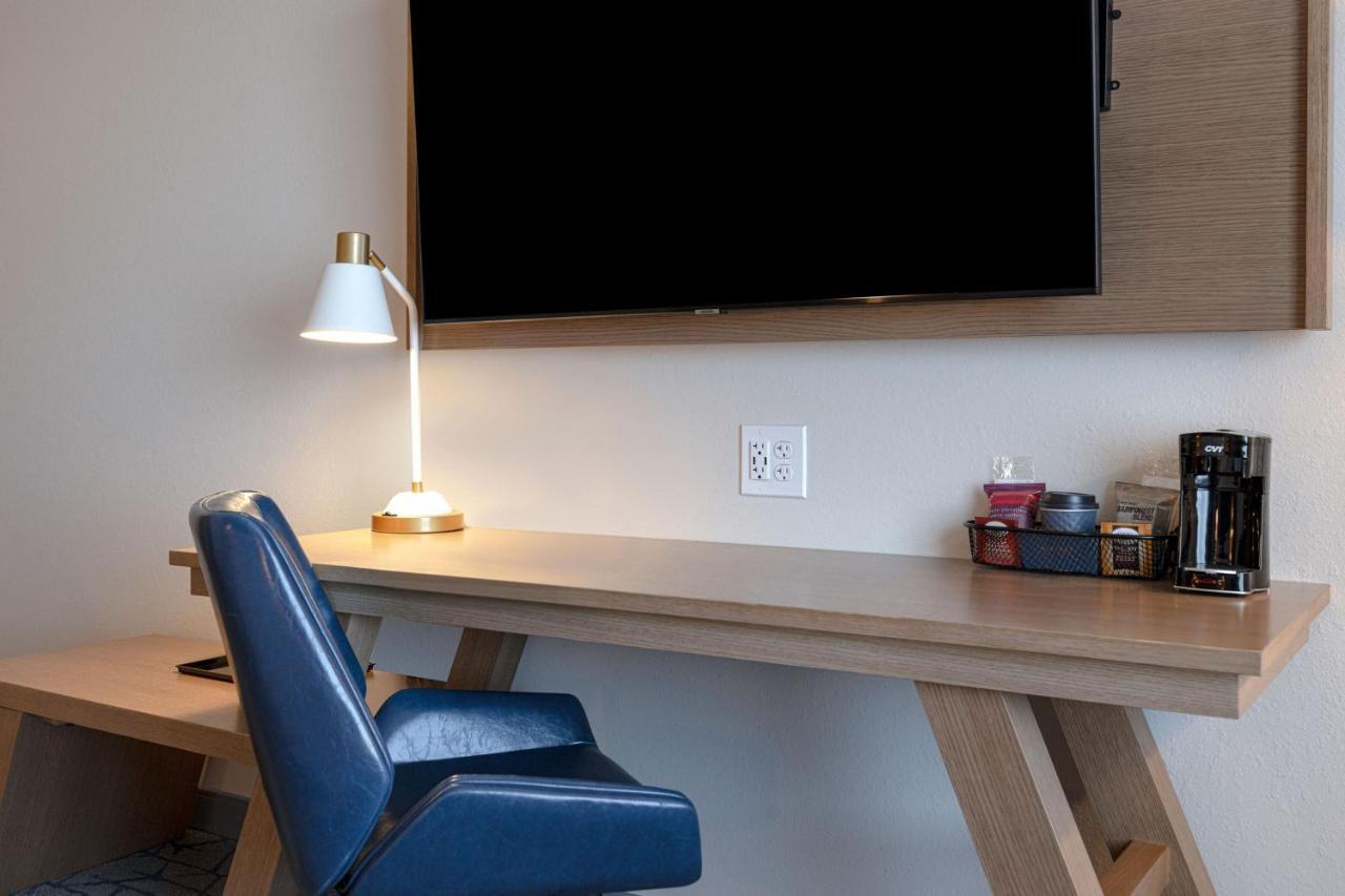 Fairfield By Marriott Inn & Suites Denver Airport At Gateway Park Bagian luar foto